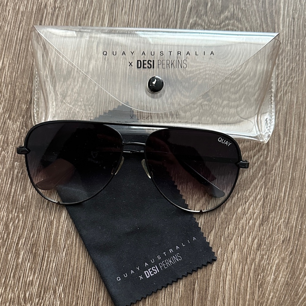 Quay Australia Black Gradient Aviator Sunglasses